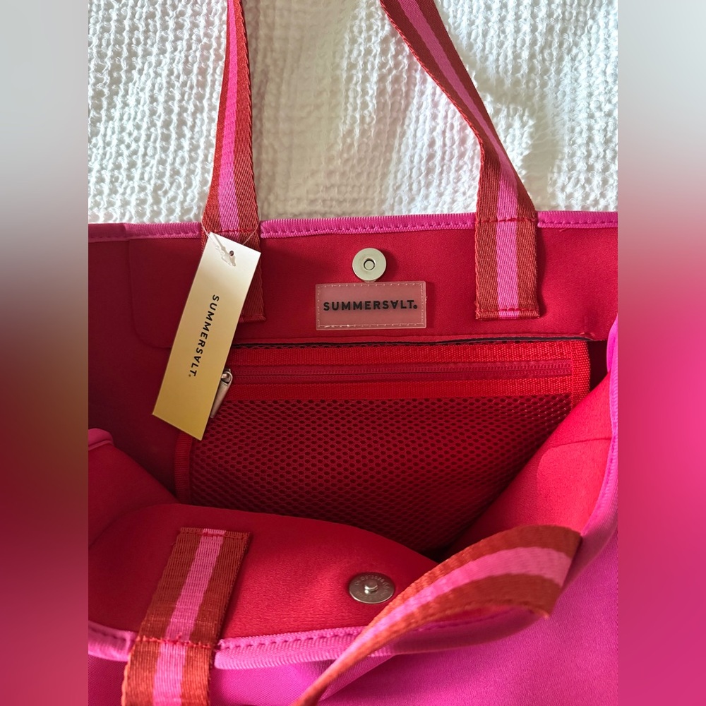 NWT - SUMMERSALT® Neoprene Tote